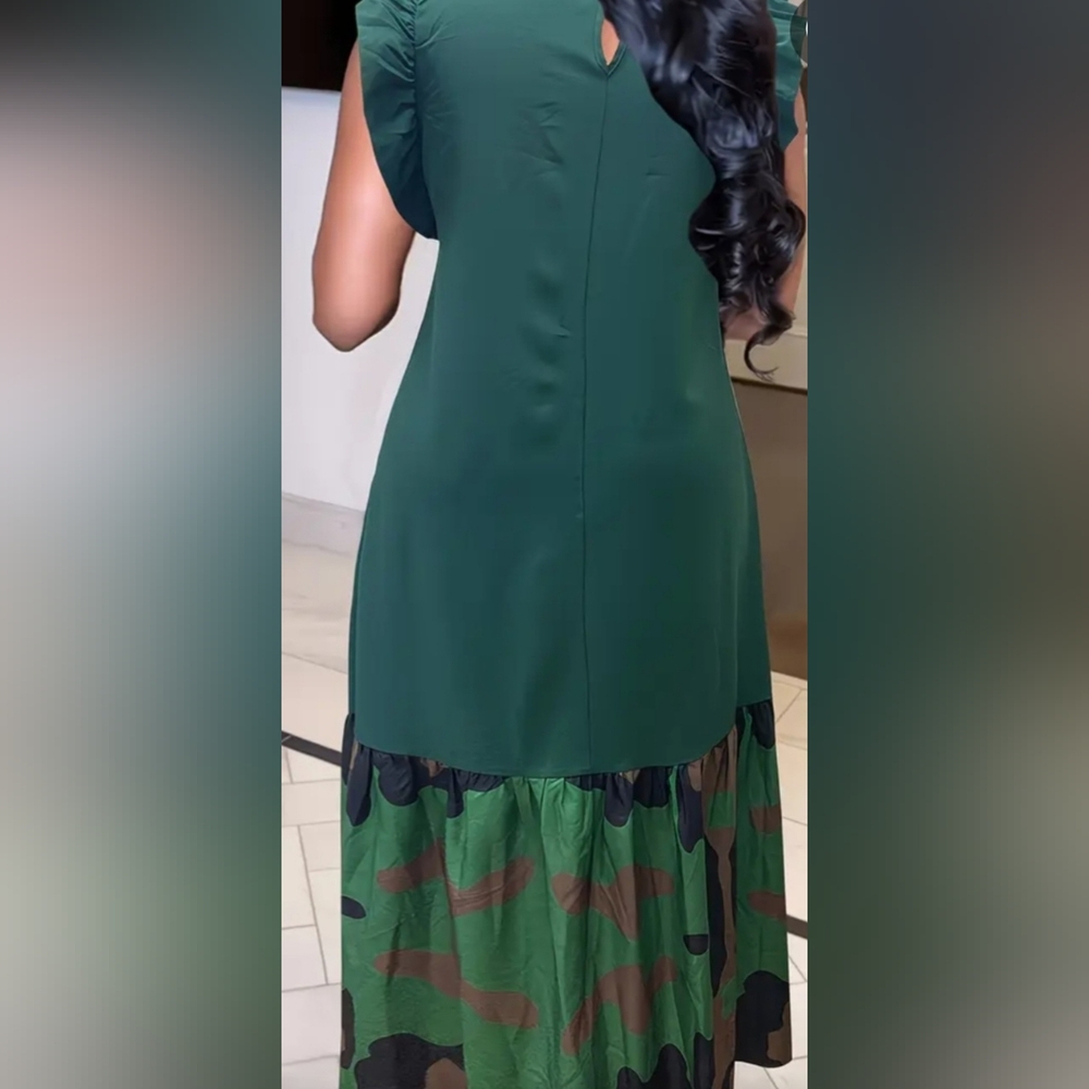 Elegant Green Ruffle Sleeve Dress - Picture 2 of 4